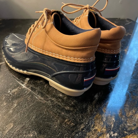 Tommy Hilfiger Cropped Rain Boot - Picture 3 of 6